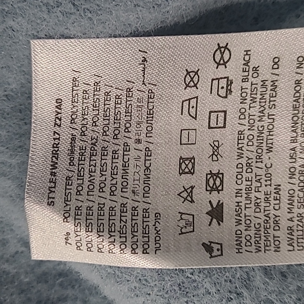 🎁 GUESS 'Marion' Blue Soft Turtleneck  Sweater - Picture 8 of 10